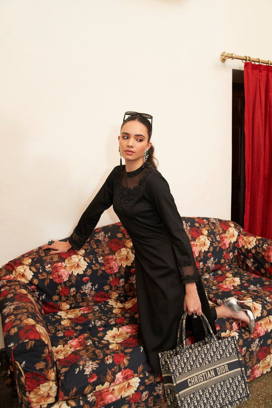 Black Pearl Embroidered Silk Set